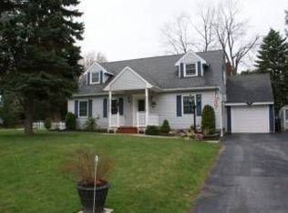 29 Brian Ct, Troy, NY 12182