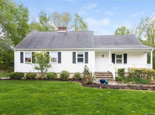 24 Courtland Dr, Shelton, CT 06484