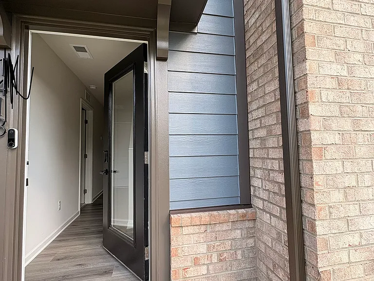 1418 Samuel St #1 — Photo 4