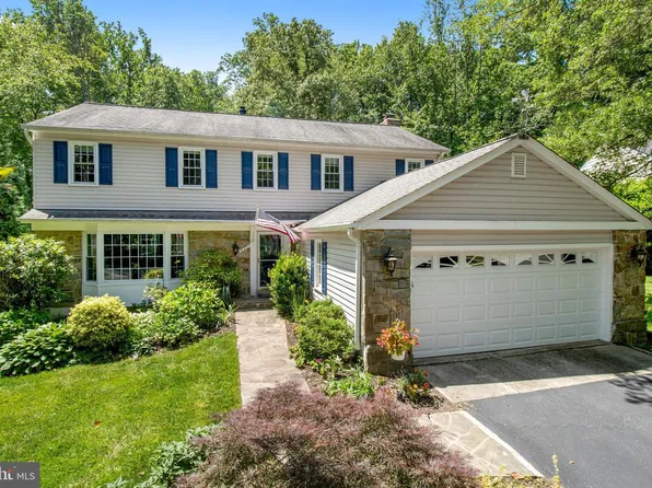 9321 Tovito Dr, Fairfax, VA 22031