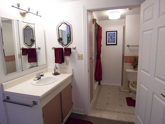 4th image of 5951 N Skeel Ave Unit 111
