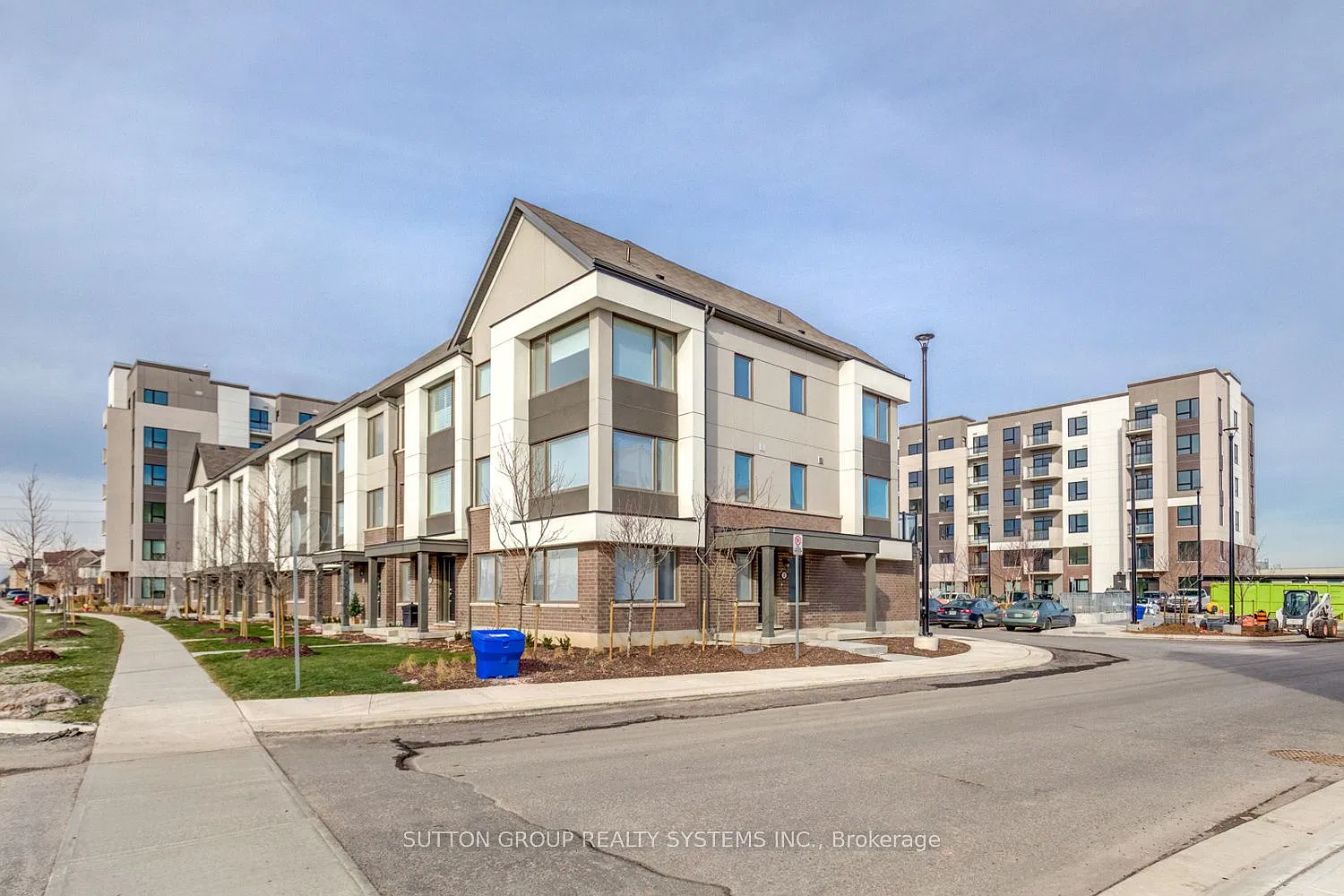 The Residences Of Hawthorne S Village — Photo 2