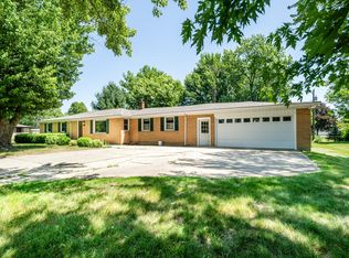 3813 Green Acre Dr, Saint Joseph, MI 49085