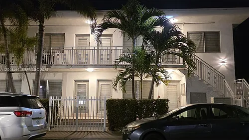761 Euclid Ave #9 Photo 1