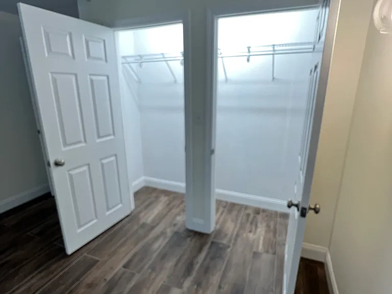 60 Nicholas Rd #10 — Photo 8