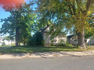 512 Park Ave, Goodhue, MN 55027