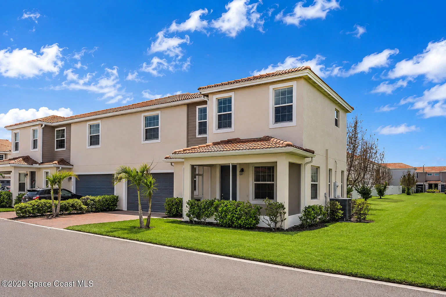 3 bed, 2.5 bath, 1565 sqft, $2,300 — Photo 1
