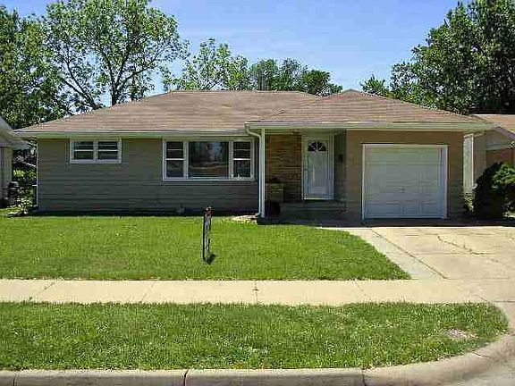 2nd image of 618 Carl Ave