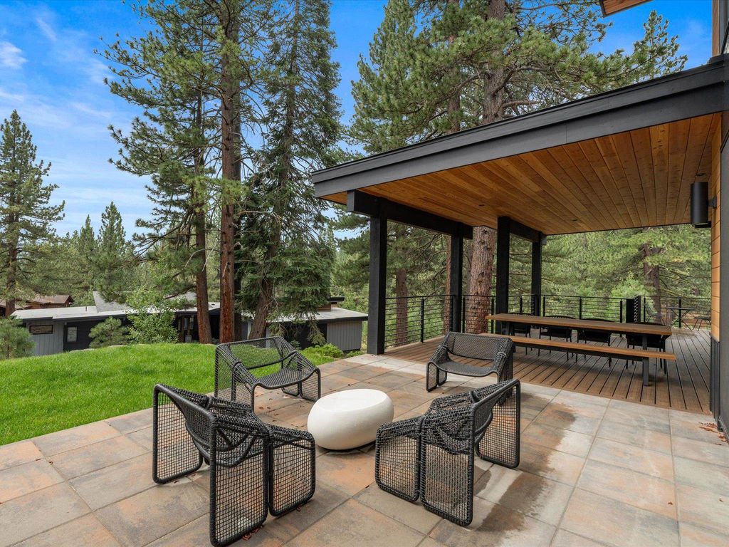 10769 Labelle Court 4