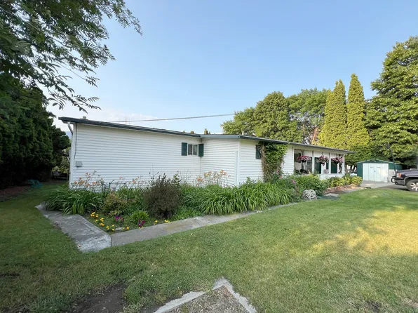 6288 Meadowland Cres N, Kamloops, BC V2C 5J1