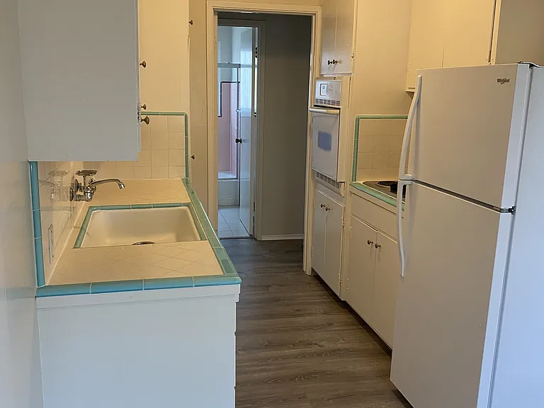 205 Avery Ln #3 — Photo 5