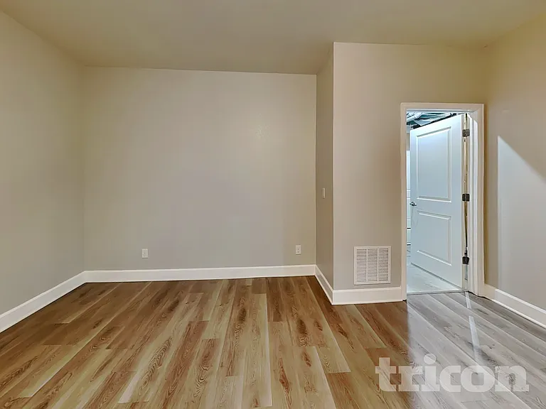 6313 N Genoa Way — Photo 12