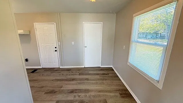 4 bed, 2.0 bath, 925 sqft, $1,525 — Photo 3