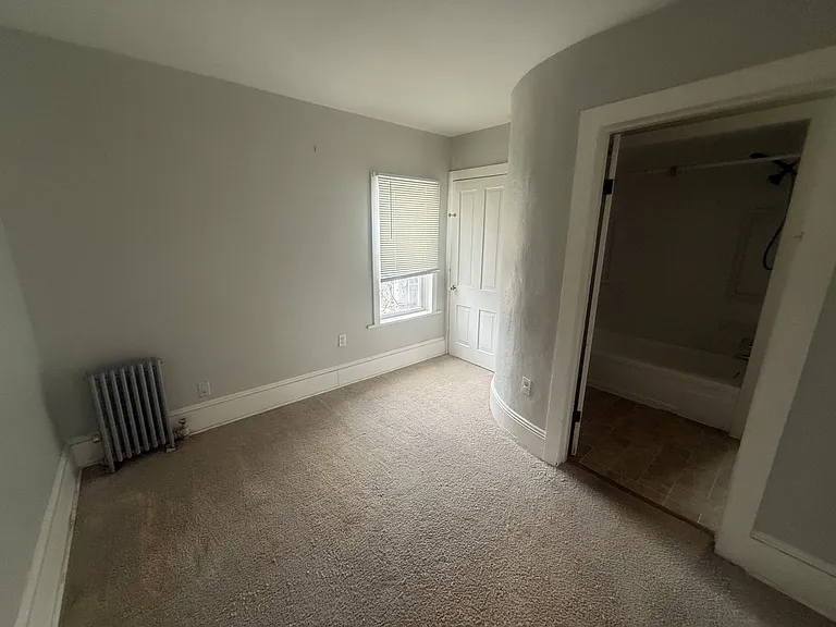 1019 N Irving Ave — Photo 4