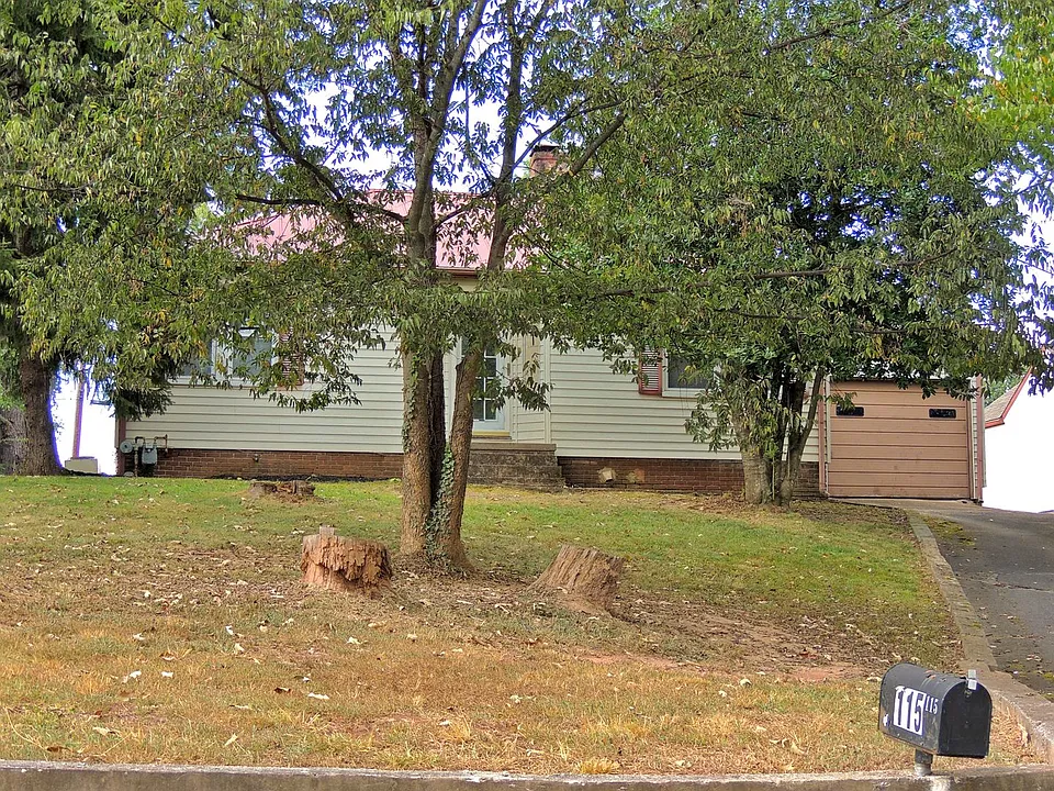 115 Park Dr