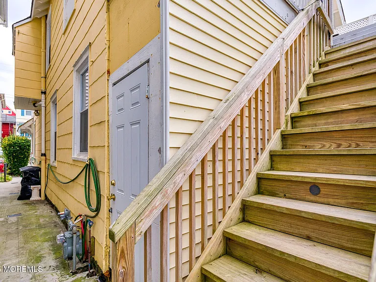 19 Webb Ave #2 — Photo 2