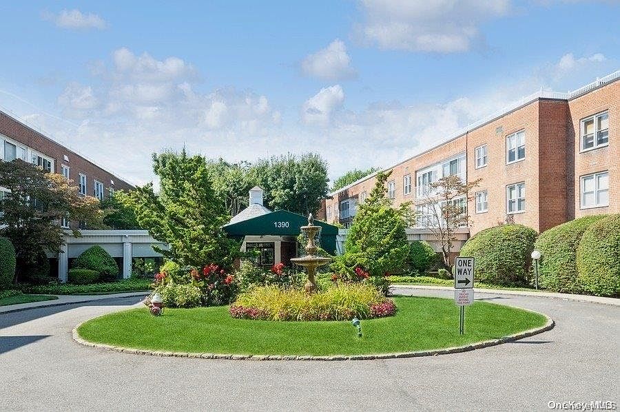 1st image of 1390 Broadway #221