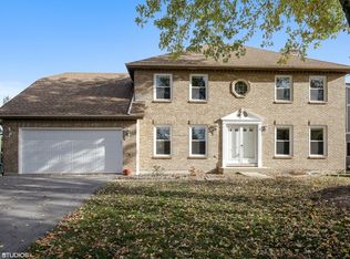 367 Gateshead Dr, Naperville, IL 60565