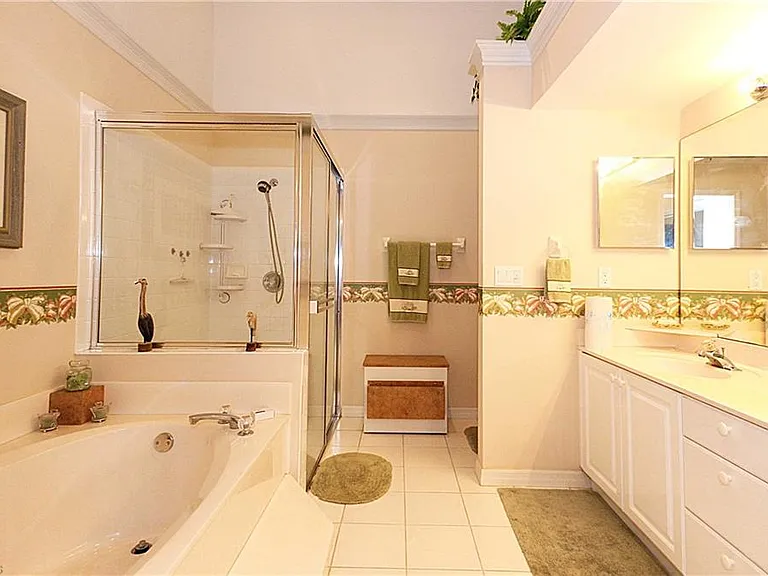 322 Melrose Pl #31 — Photo 9