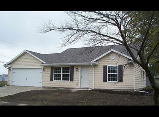 2311 E Country Squire Dr, Urbana, IL 61802