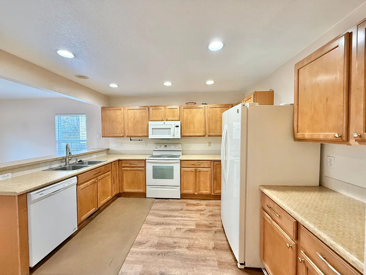 Building Photo - 5229 Sternward Way
