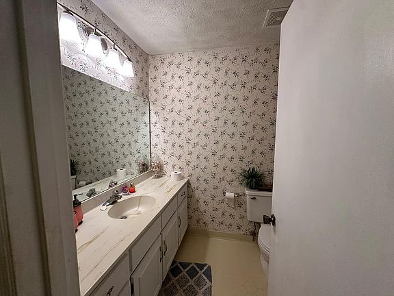 5th image of 1325 Autumnridge Dr
