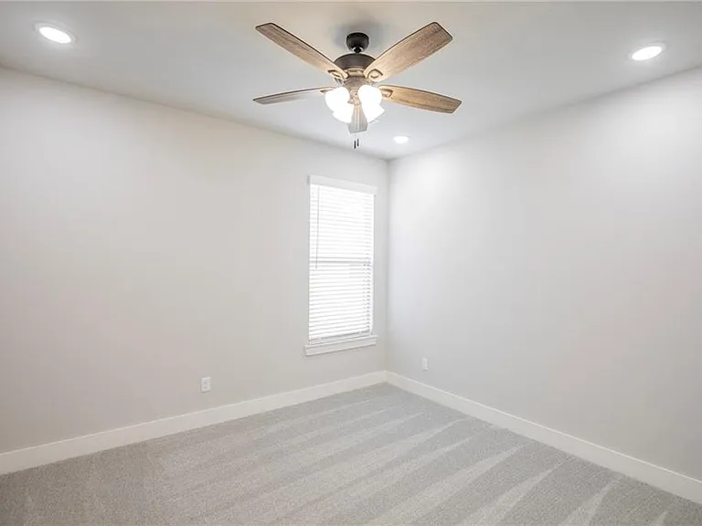7843 Range Ave — Photo 20