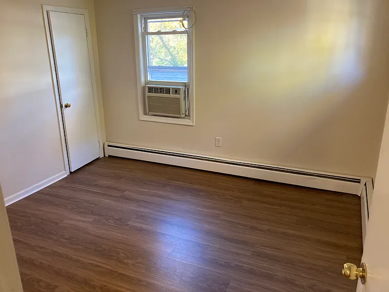 118 Doremus Ave #C — Photo 6