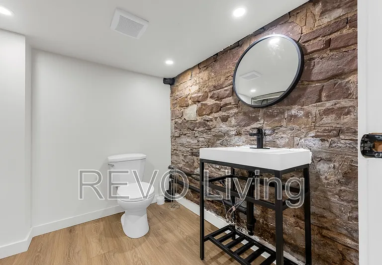 41 Welland Ave #AVE5 — Photo 7
