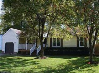 2725 Lake Ridge Xing, Chesapeake, VA 23323