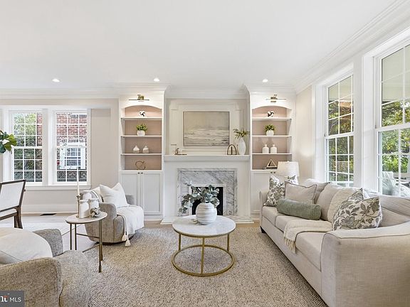 4th image of 4528 49th St NW
