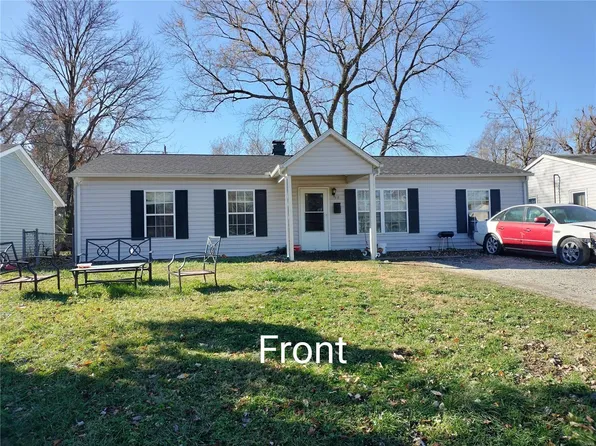 39 Westwood Dr, Cahokia, IL 62206