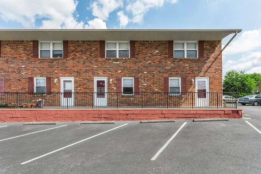 Sassafras Hill Apartments — Photo 4