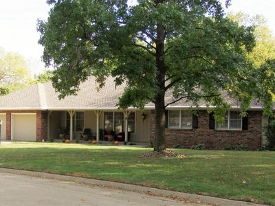 4 Eastwood Ct, Saint Joseph, MO, 64506