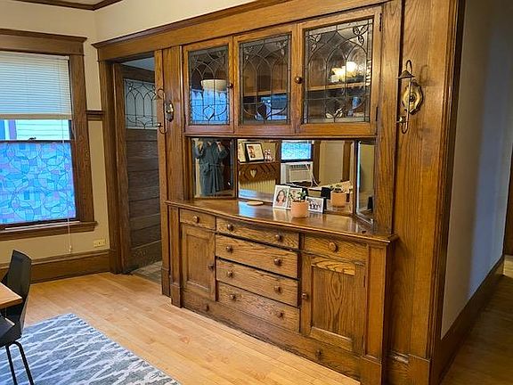 built-in cabinet