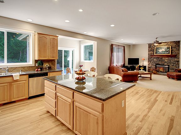 4th image of 4917 63rd Ave NW