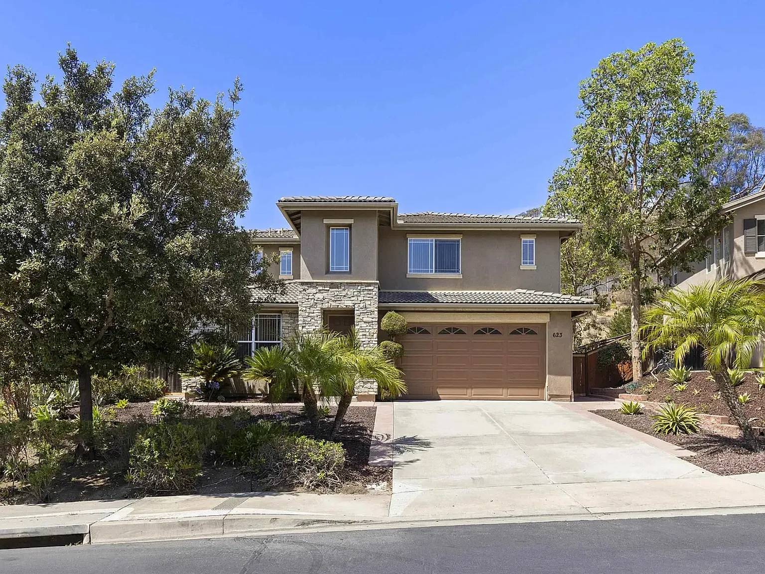 4 bed, 3072 sqft, $5,500 — Photo 1