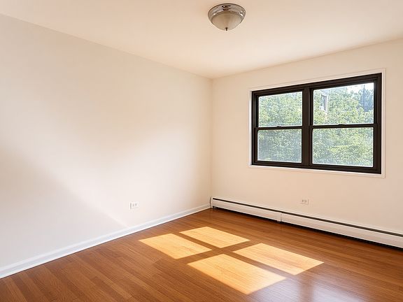 5th image of 6459 N Winchester Ave #1N