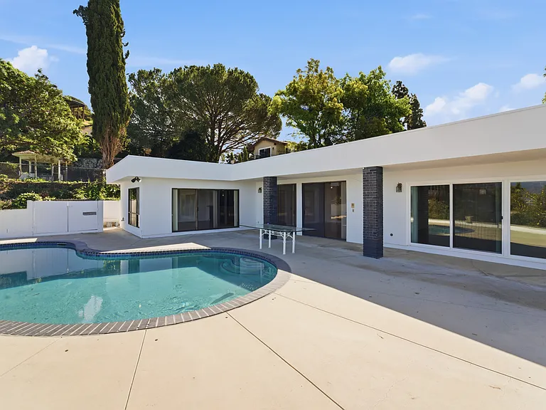3329 Dona Rosa Dr — Photo 36