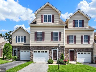 865 Blossom Dr, Hanover, PA, 17331