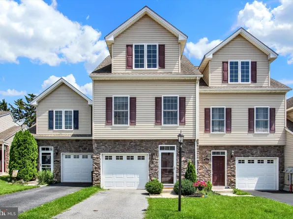 865 Blossom Dr, Hanover, PA 17331