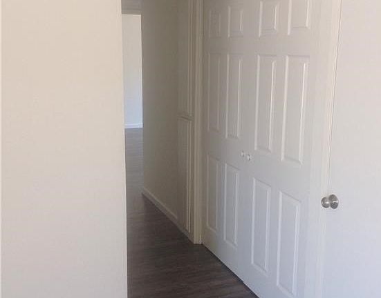 4th image of 705 Park Shadow Ct