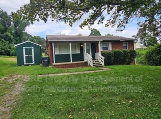 825 Norwood Dr, Charlotte, NC 28208