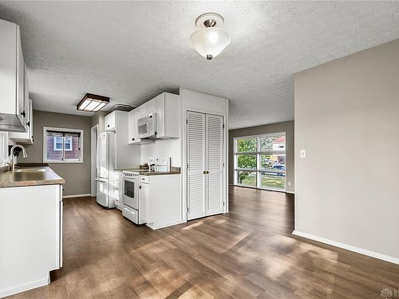 4th image of 2837 Nacoma Pl