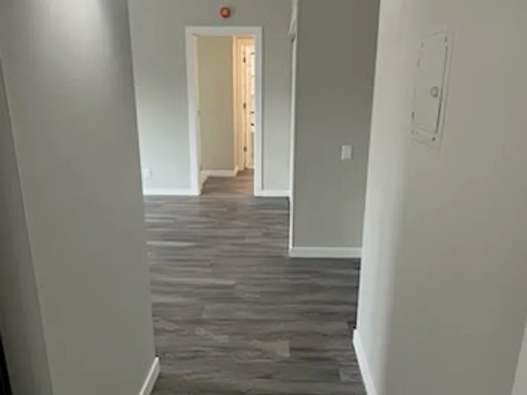 926 Westbrooke Way #8 — Photo 5
