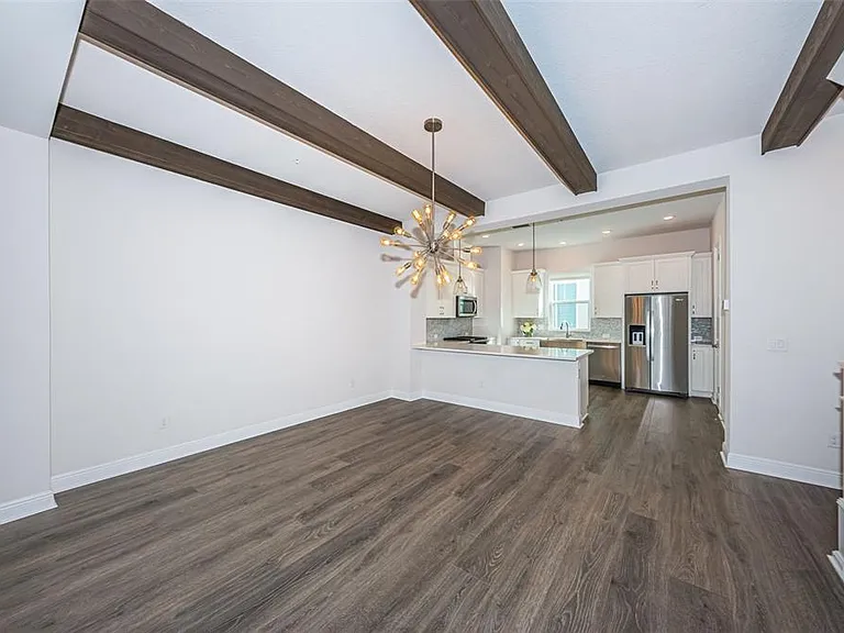 815 Burlington Ave N — Photo 33