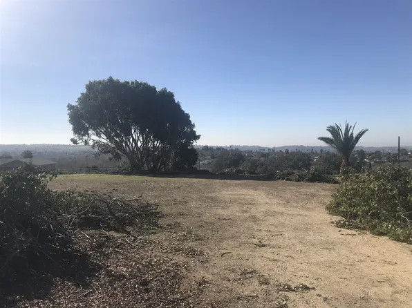 195 Stallion Dr, Oceanside, CA 92057