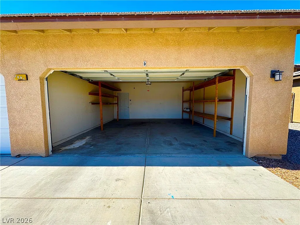 2 bed, 2.0 bath, 3996 sqft, $1,150 — Photo 3