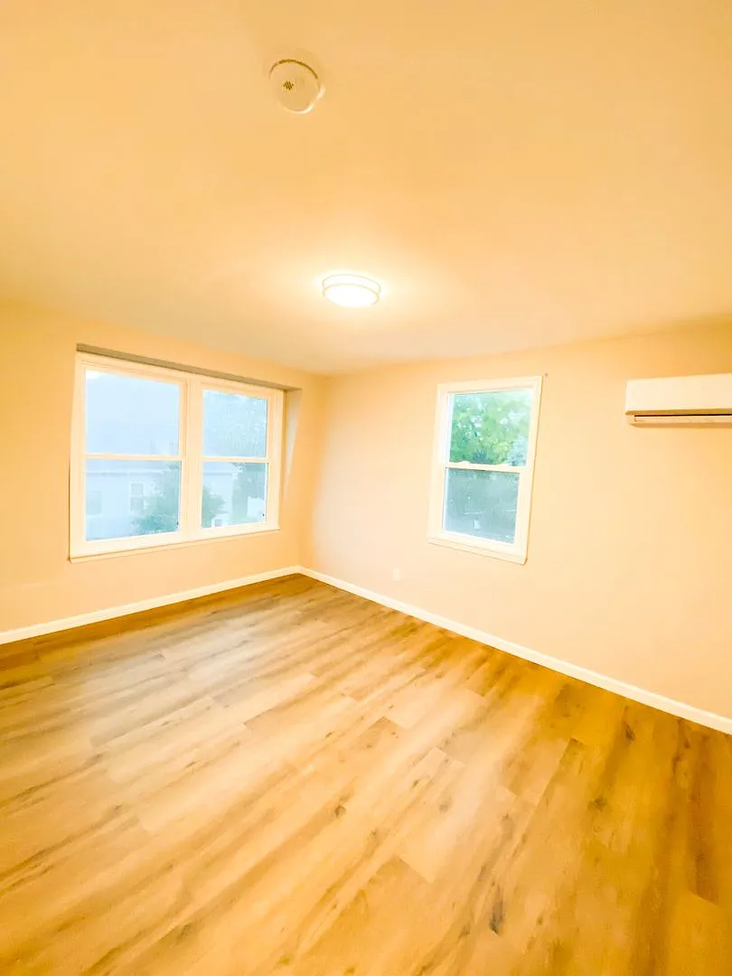 3 Bed 1bath. Complete Remodel!! — Photo 1