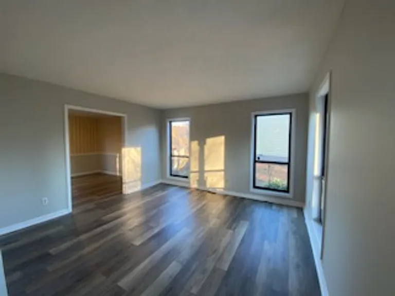 110 Ashton Pl — Photo 1